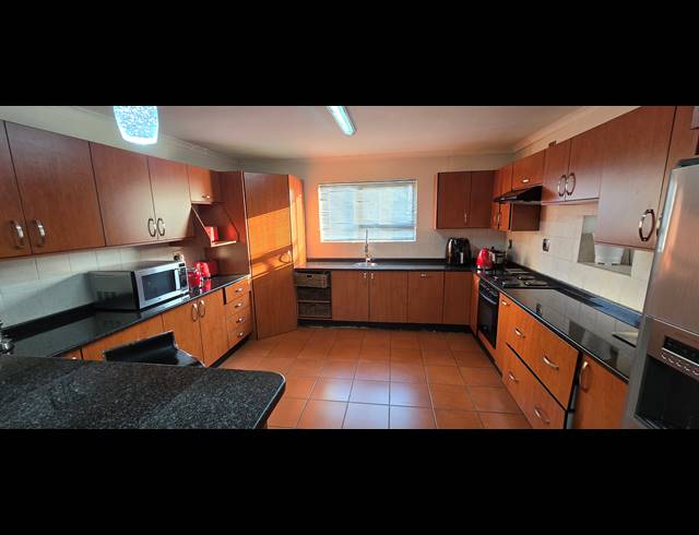 4 BEDROOM FREESTANDING FOR SALE IN BENDOR